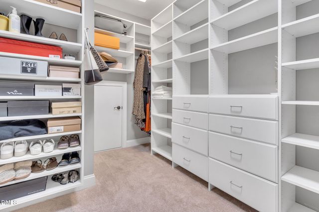 6041 Mentmore Place, Cary, NC 27519