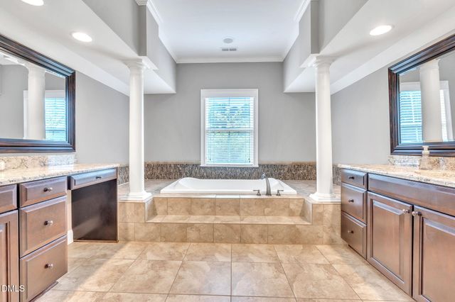 6041 Mentmore Place, Cary, NC 27519