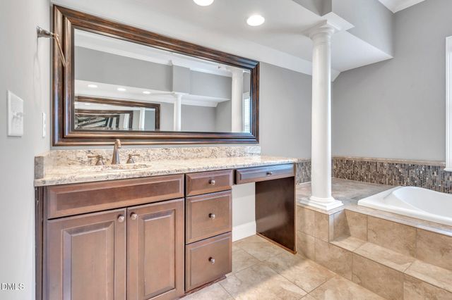 6041 Mentmore Place, Cary, NC 27519