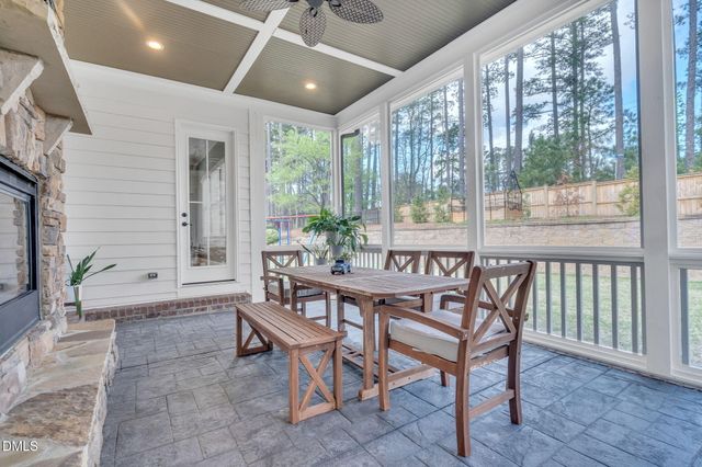 6041 Mentmore Place, Cary, NC 27519