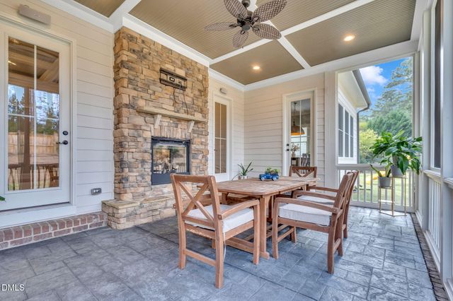 6041 Mentmore Place, Cary, NC 27519