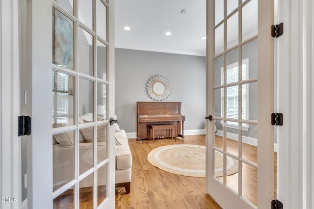 6041 Mentmore Place, Cary, NC 27519