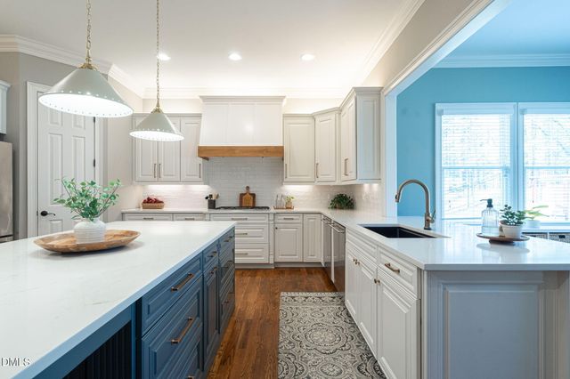 6041 Mentmore Place, Cary, NC 27519