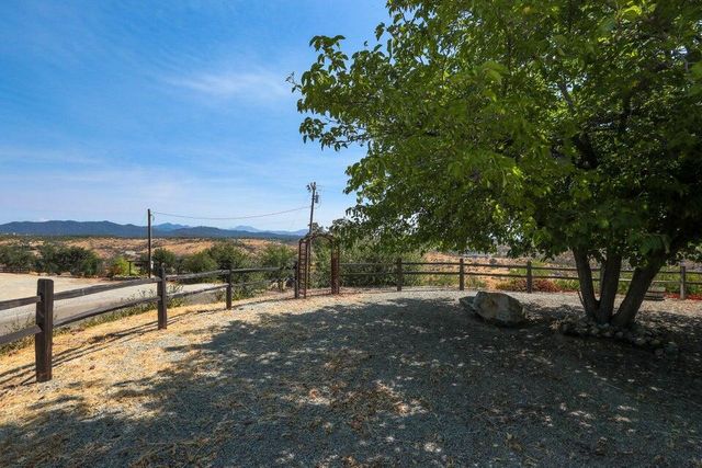 16177 Laurie Ann Lane, Redding, CA 96001