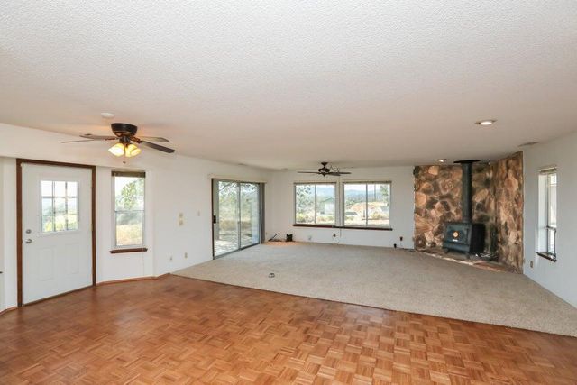 16177 Laurie Ann Lane, Redding, CA 96001
