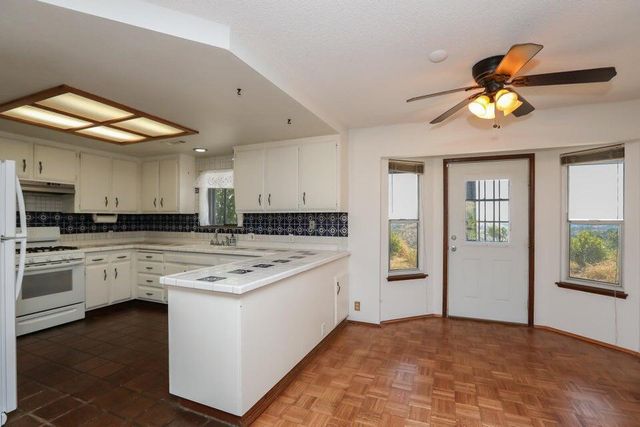 16177 Laurie Ann Lane, Redding, CA 96001