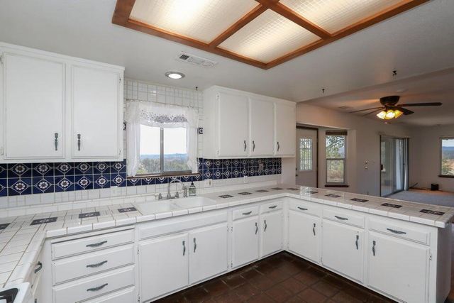 16177 Laurie Ann Lane, Redding, CA 96001