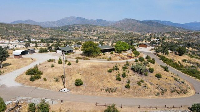 16177 Laurie Ann Lane, Redding, CA 96001