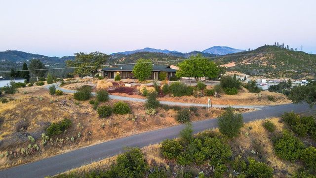 16177 Laurie Ann Lane, Redding, CA 96001