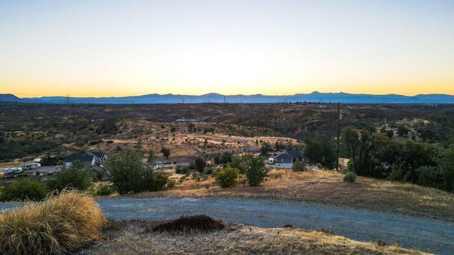16177 Laurie Ann Lane, Redding, CA 96001