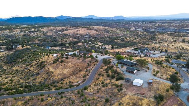 16177 Laurie Ann Lane, Redding, CA 96001