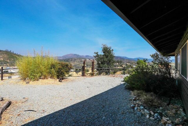 16177 Laurie Ann Lane, Redding, CA 96001