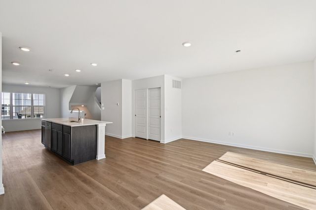 903 Briar Glen Court, Hampshire, IL 60140