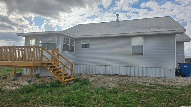 501 S Parker, Nixon, TX 78140