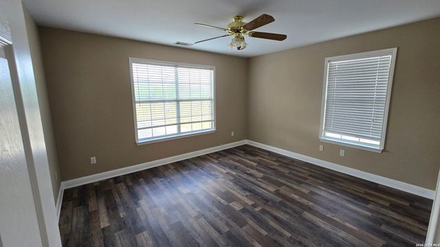 501 S Parker, Nixon, TX 78140