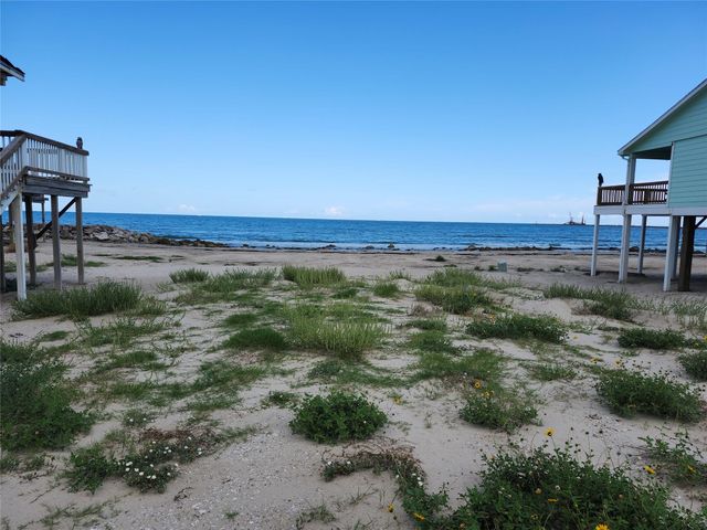 1111 White Cap Drive, Surfside Beach, TX 77541