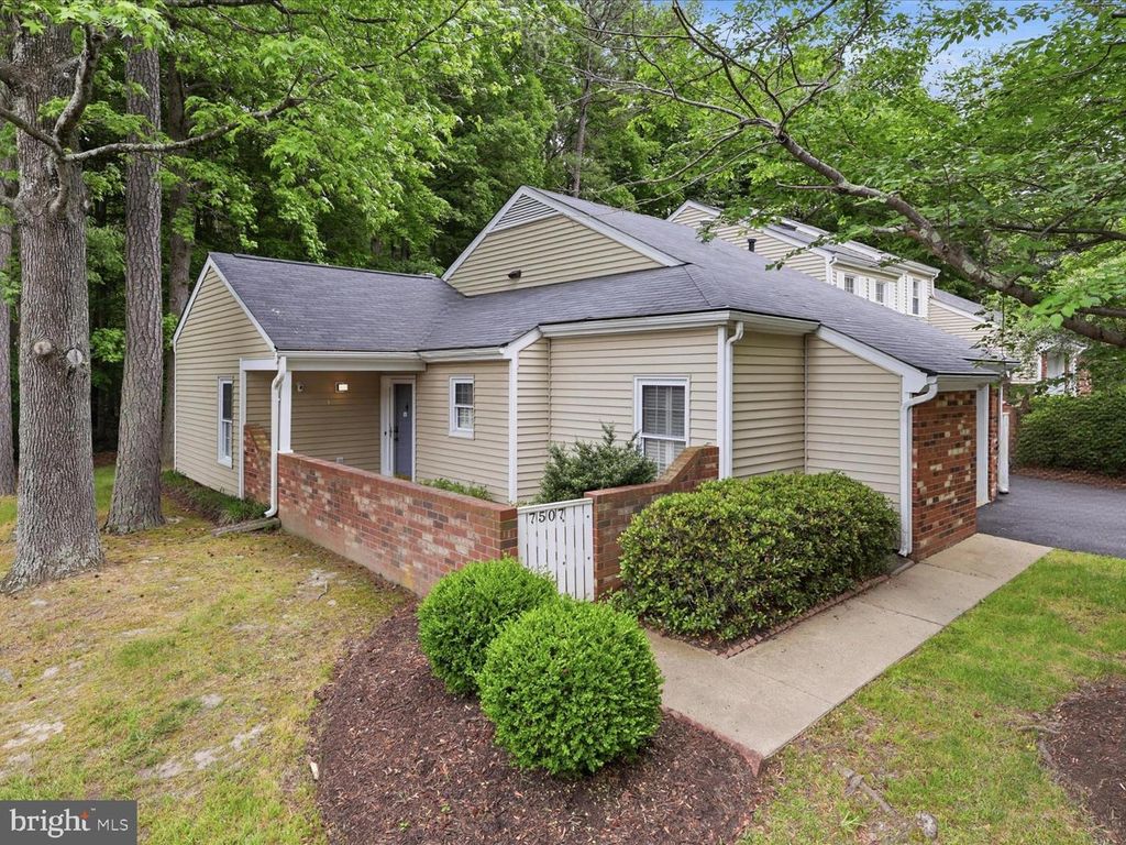 7507 BROACH DR, Richmond, VA 23225