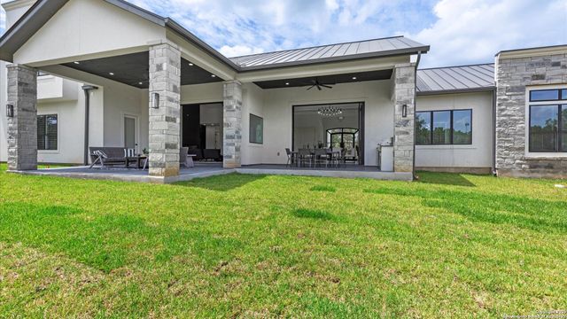 22327 Scenic Loop, San Antonio, TX 78255