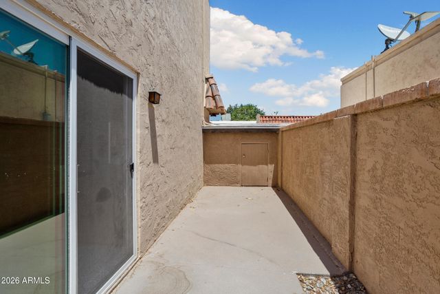 1320 E BETHANY HOME Road 102, Phoenix, AZ 85014