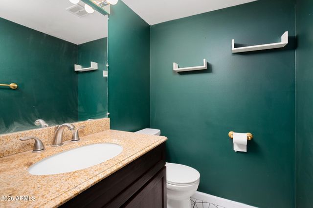 1320 E BETHANY HOME Road 102, Phoenix, AZ 85014