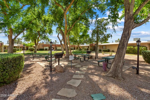 1320 E BETHANY HOME Road 102, Phoenix, AZ 85014