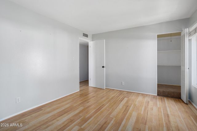 1320 E BETHANY HOME Road 102, Phoenix, AZ 85014