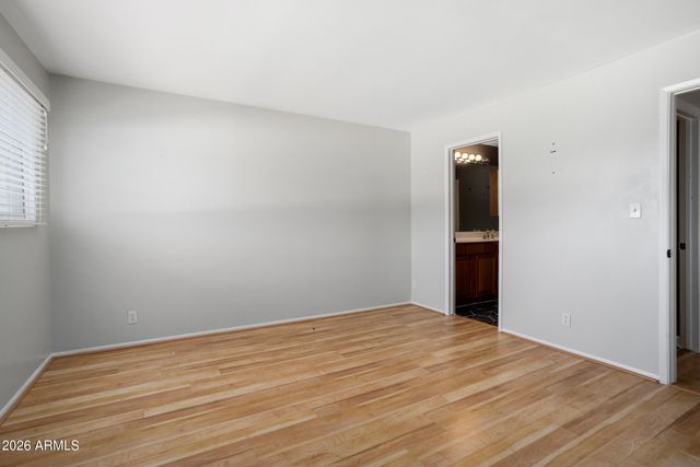 1320 E BETHANY HOME Road 102, Phoenix, AZ 85014