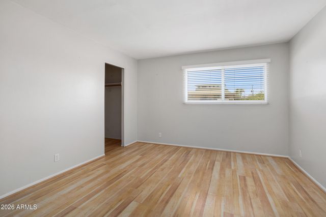 1320 E BETHANY HOME Road 102, Phoenix, AZ 85014
