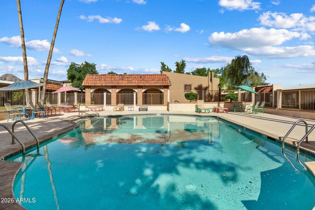 1320 E BETHANY HOME Road 102, Phoenix, AZ 85014