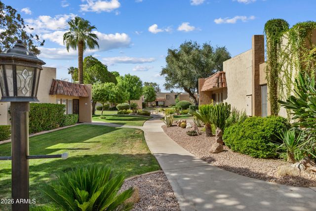 1320 E BETHANY HOME Road 102, Phoenix, AZ 85014