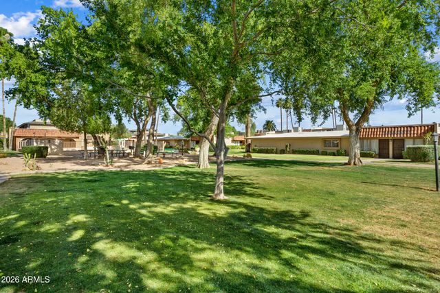 1320 E BETHANY HOME Road 102, Phoenix, AZ 85014