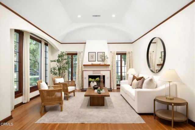 2005 Le Droit Drive, South Pasadena, CA 91030