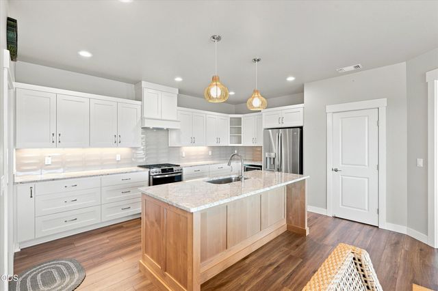 3117 Delorraine Drive, Medford, OR 97504