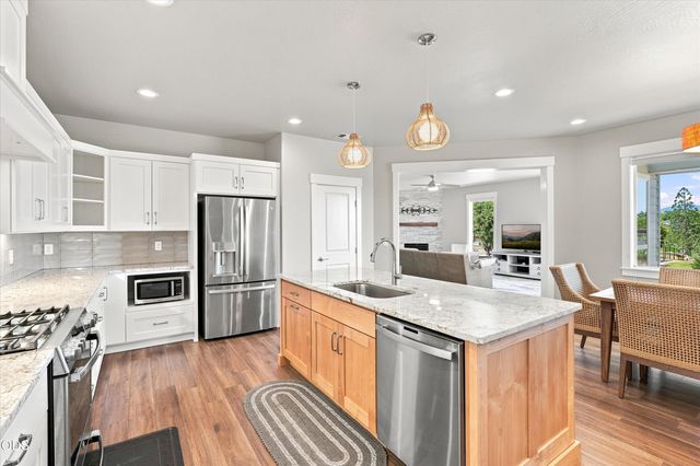 3117 Delorraine Drive, Medford, OR 97504