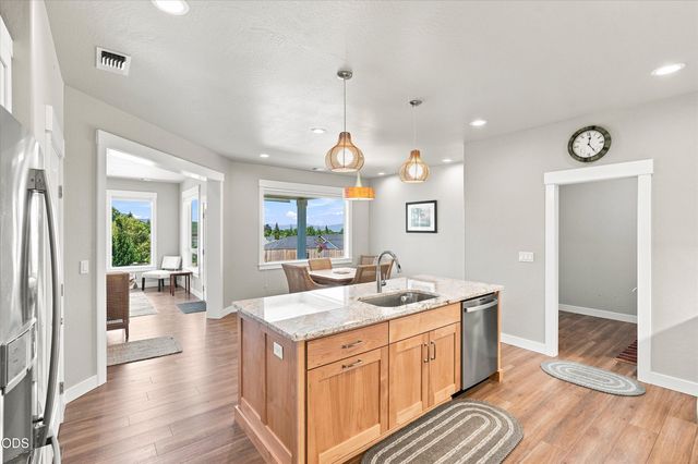 3117 Delorraine Drive, Medford, OR 97504
