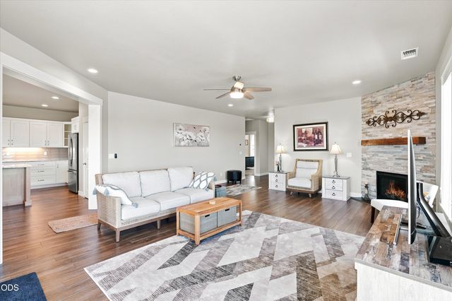 3117 Delorraine Drive, Medford, OR 97504