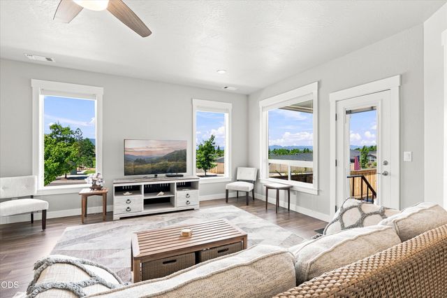 3117 Delorraine Drive, Medford, OR 97504