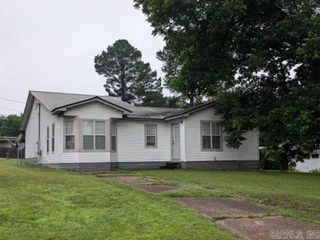 313 N Division St, Morrilton, AR 72110