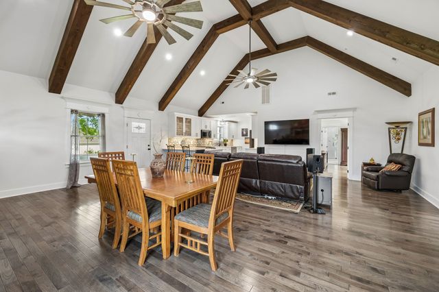 2104 Williamsport Pike, Columbia, TN 38401