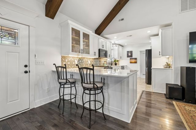 2104 Williamsport Pike, Columbia, TN 38401