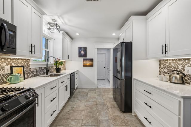 2104 Williamsport Pike, Columbia, TN 38401