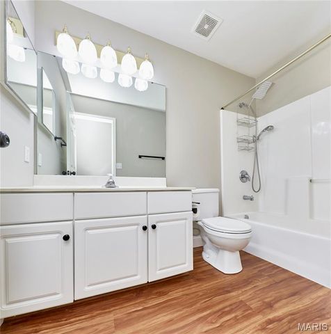 2726 Brook Meadow Lane, O'fallon, MO 63368