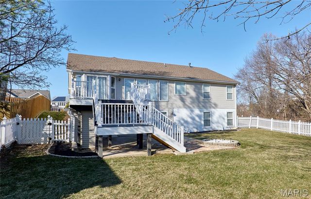 2726 Brook Meadow Lane, O'fallon, MO 63368