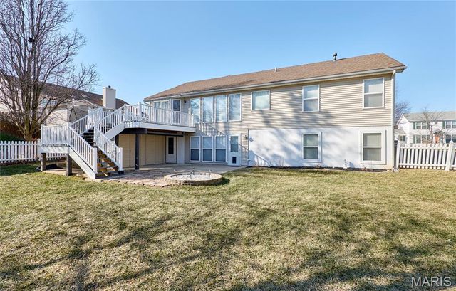 2726 Brook Meadow Lane, O'fallon, MO 63368