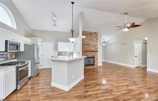 2726 Brook Meadow Lane, O'fallon, MO 63368