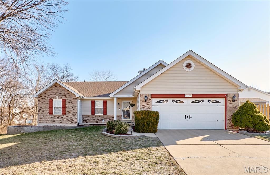 2726 Brook Meadow Lane, O'fallon, MO 63368
