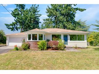 13015 E BURNSIDE St, Portland, OR 97233