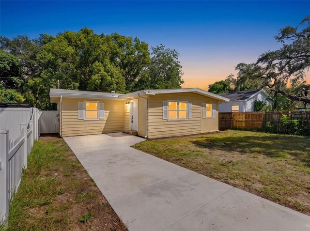 2017 N BETTY LANE, Clearwater, FL 33755