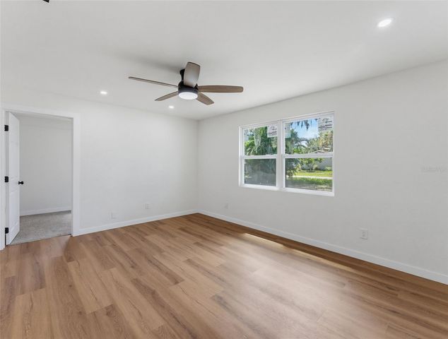 2017 N BETTY LANE, Clearwater, FL 33755