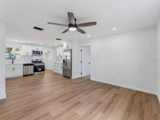 2017 N BETTY LANE, Clearwater, FL 33755